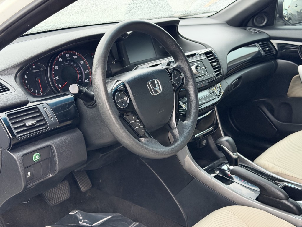 2017 Honda Accord Image 12