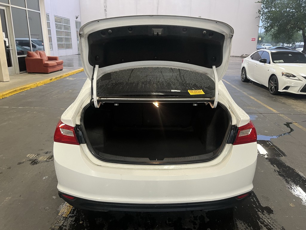2019 Chevrolet Malibu Image 11