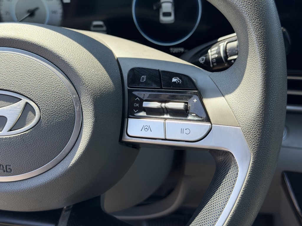 2024 Hyundai Elantra Image 16