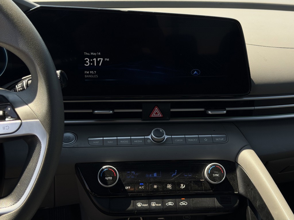 2024 Hyundai Elantra Image 18