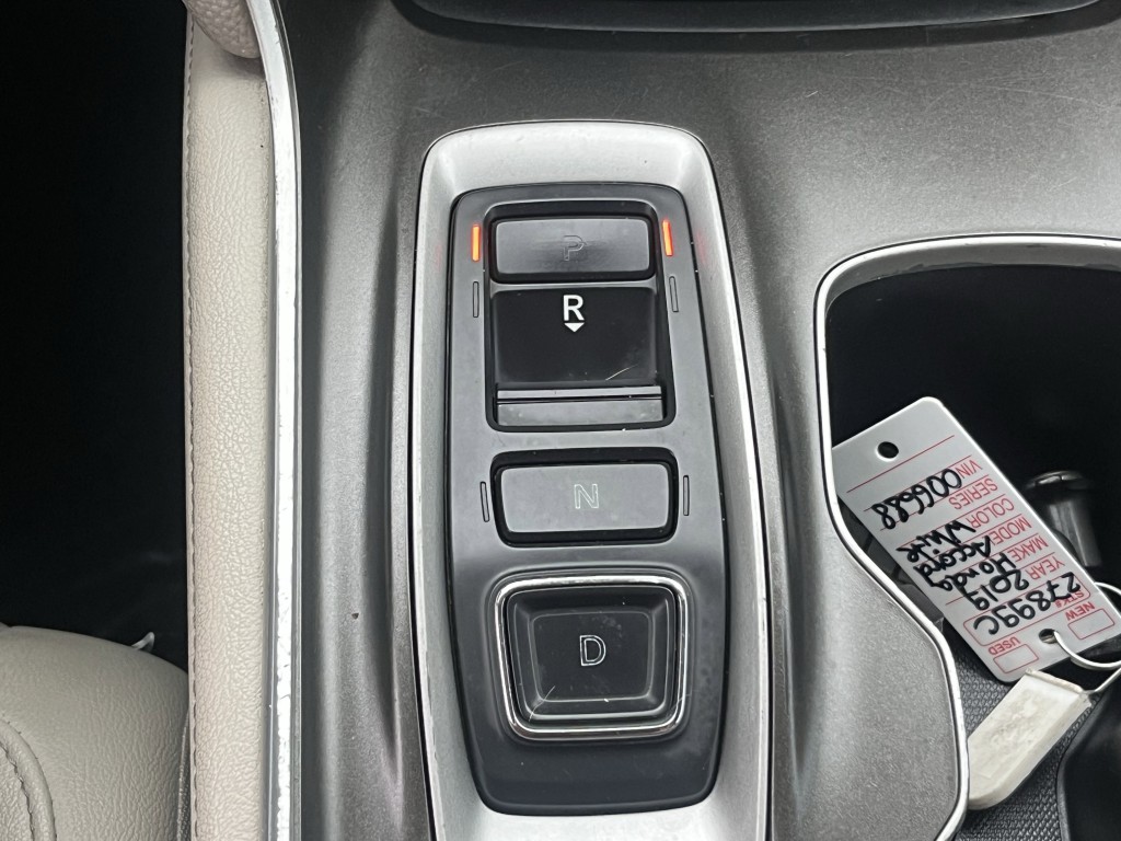 2019 Honda Accord Image 21