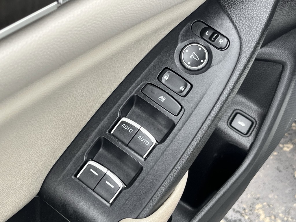 2019 Honda Accord Image 26