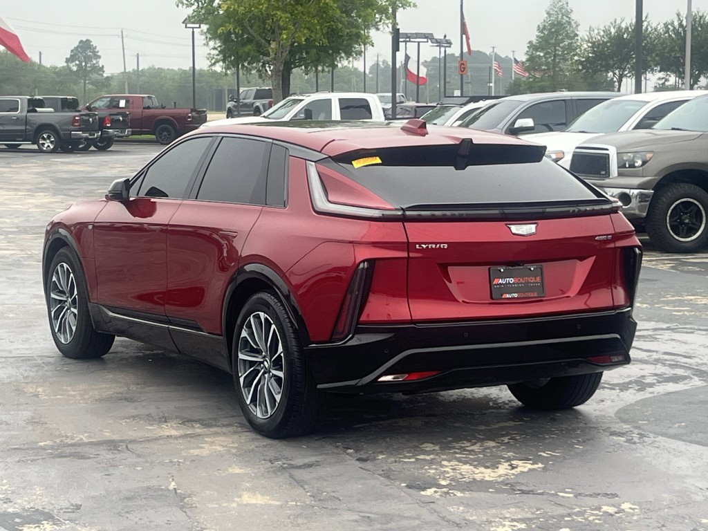 2024 Cadillac Lyriq Image 10