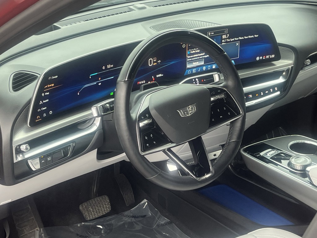 2024 Cadillac Lyriq Image 17
