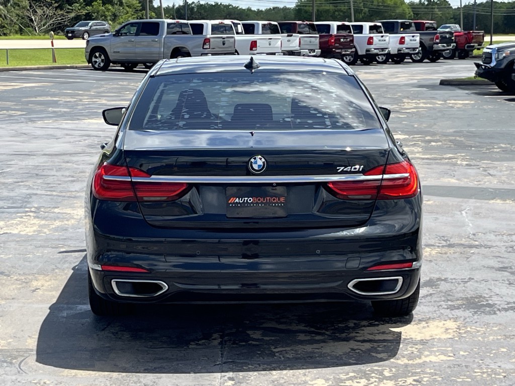 2018 BMW 7 Series Image 11