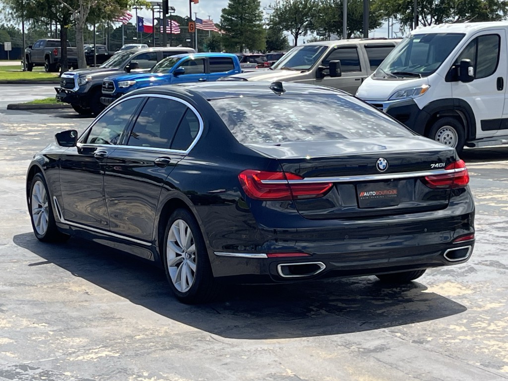 2018 BMW 7 Series Image 13