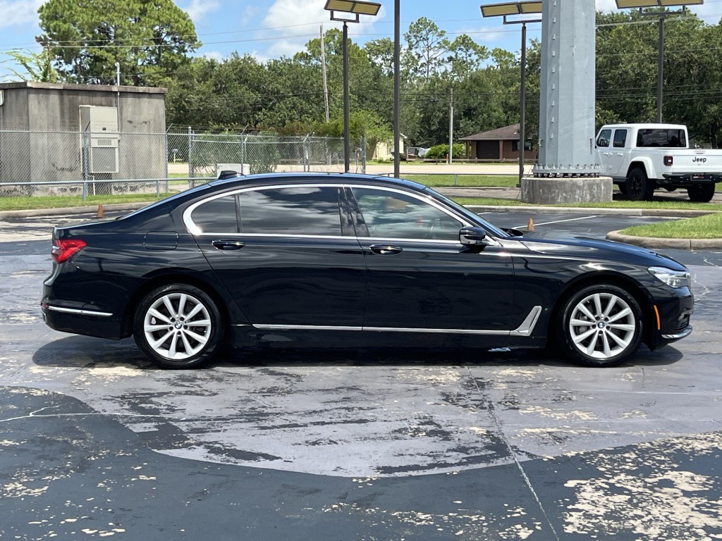 2018 BMW 7 Series Image 14
