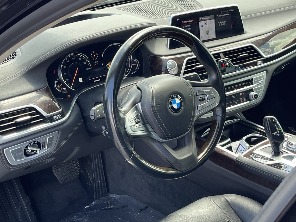 2018 BMW 7 Series Image 19