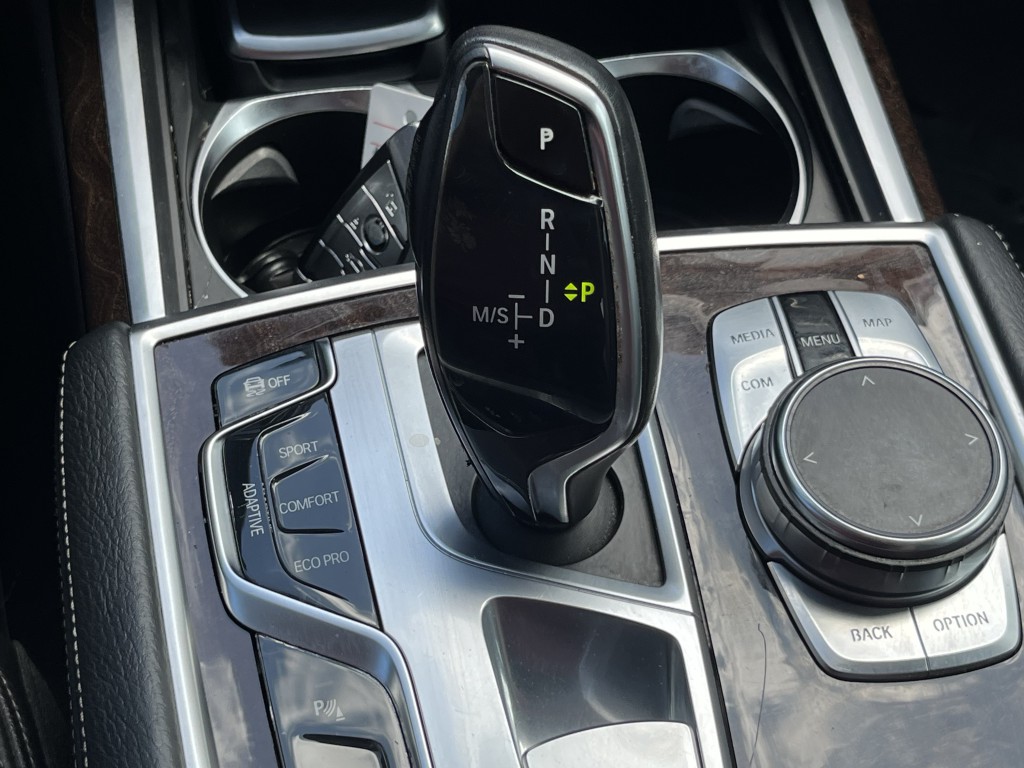 2018 BMW 7 Series Image 26
