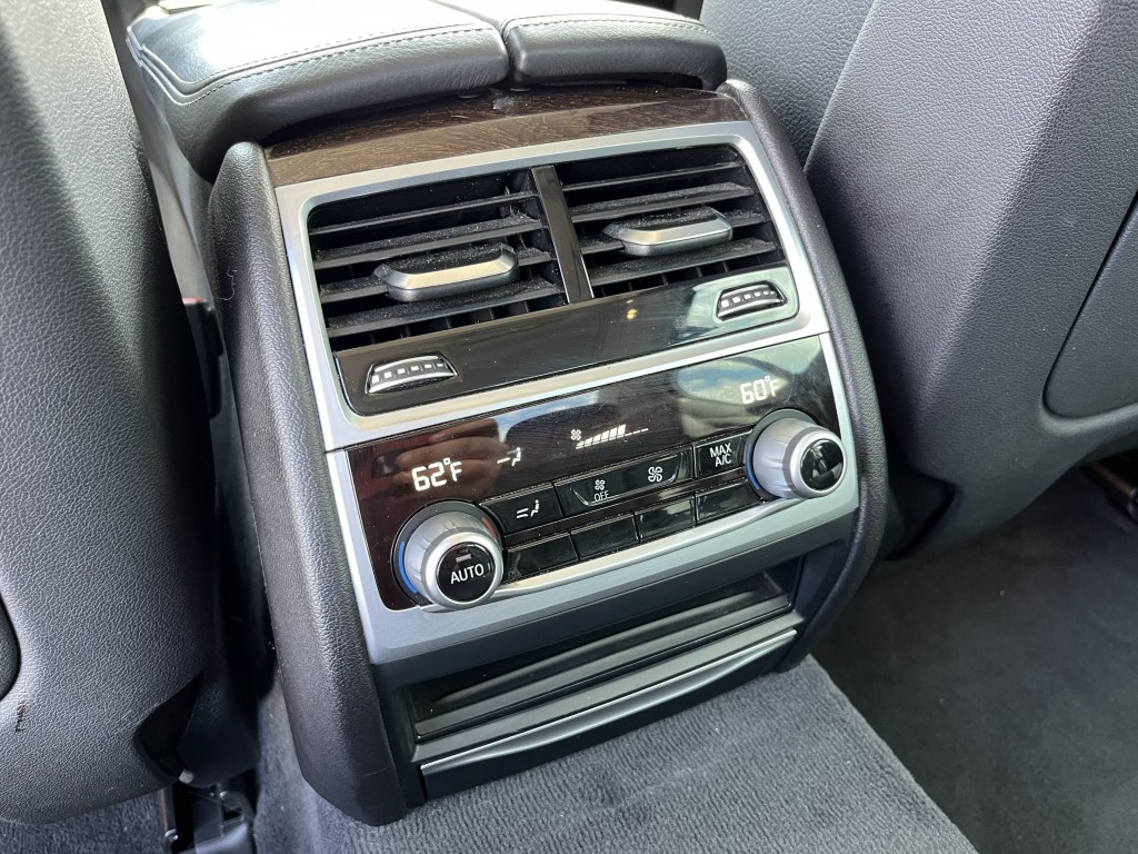 2018 BMW 7 Series Image 31