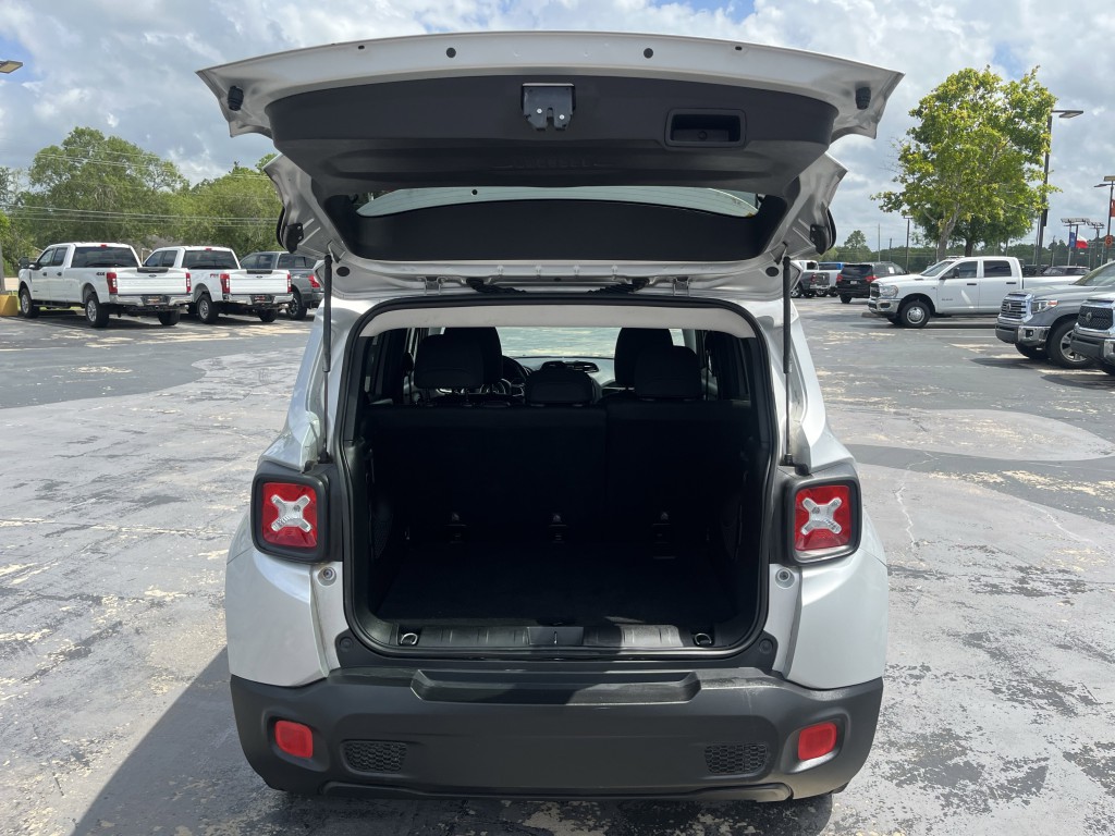 2018 Jeep Renegade Image 11