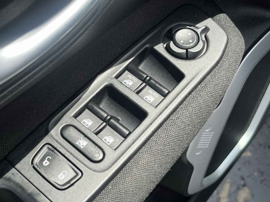 2018 Jeep Renegade Image 25