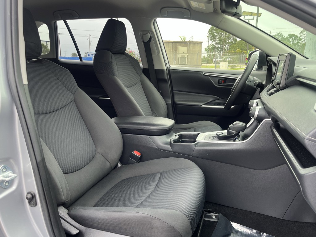 2019 Toyota Rav4 Image 28