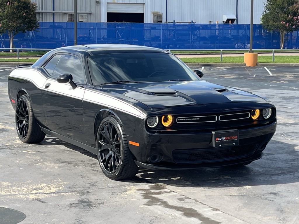 2018 Dodge Challenger Image 3