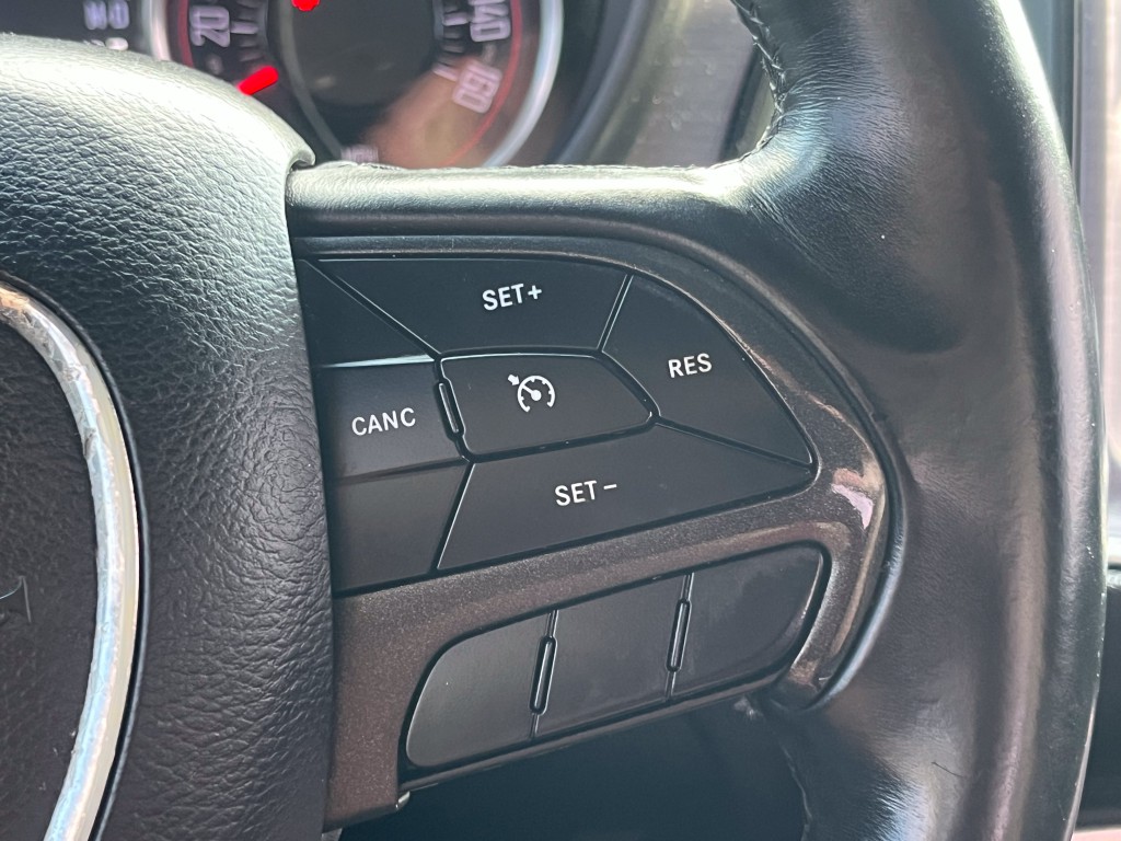2018 Dodge Challenger Image 17