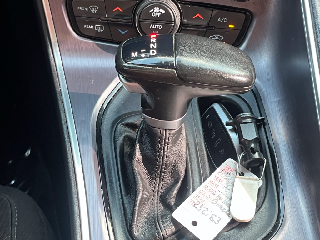 2018 Dodge Challenger Image 19