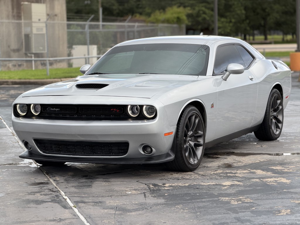 2022 Dodge Challenger Image 5