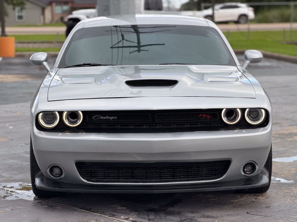 2022 Dodge Challenger Image 6