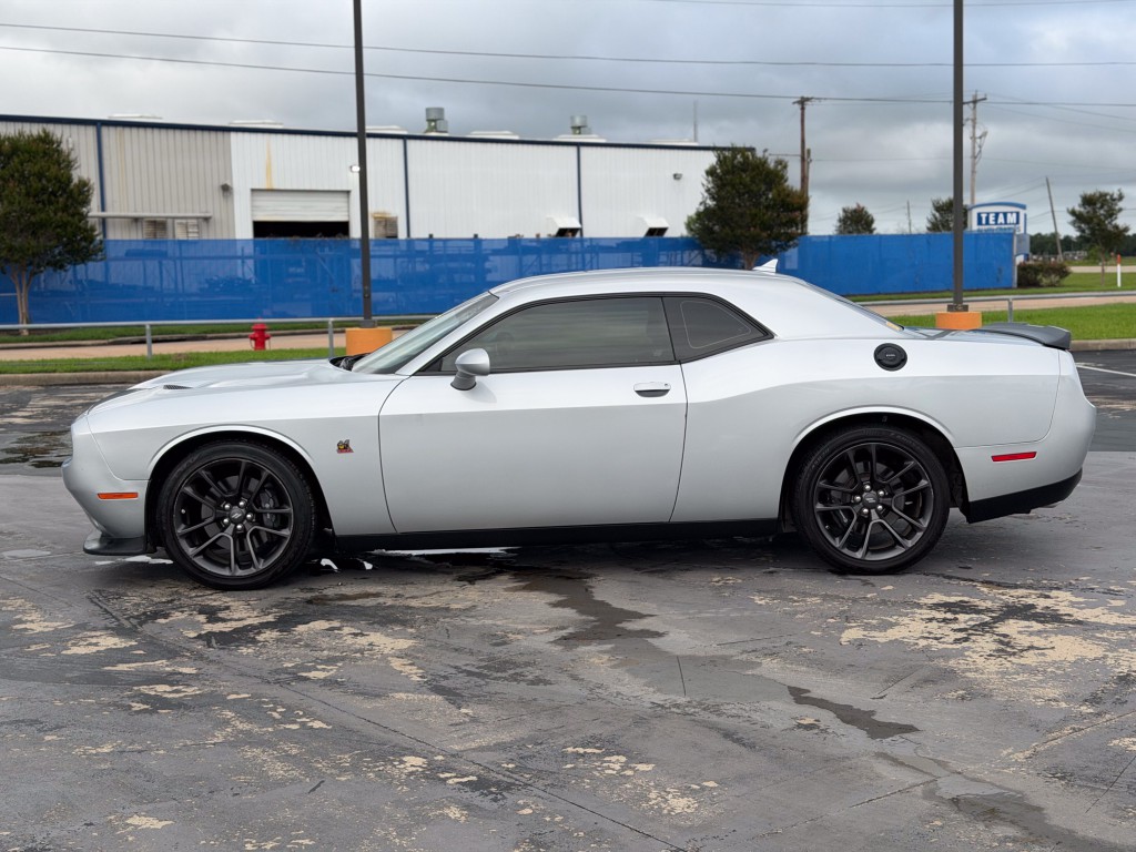 2022 Dodge Challenger Image 11