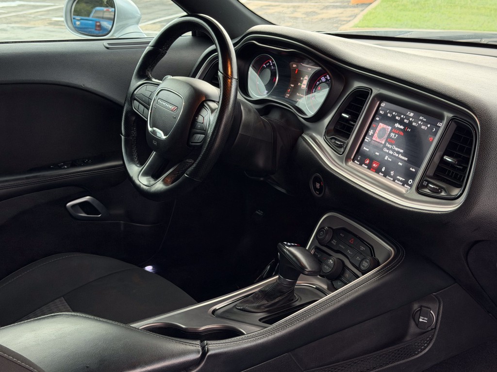 2022 Dodge Challenger Image 14
