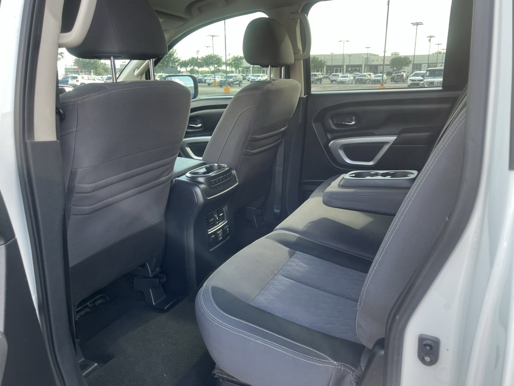 2020 Nissan Titan Image 29