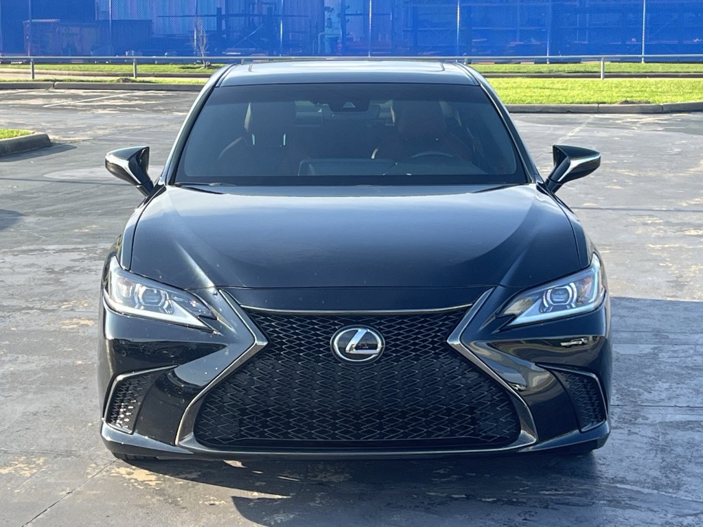 2024 Lexus ES Image 9