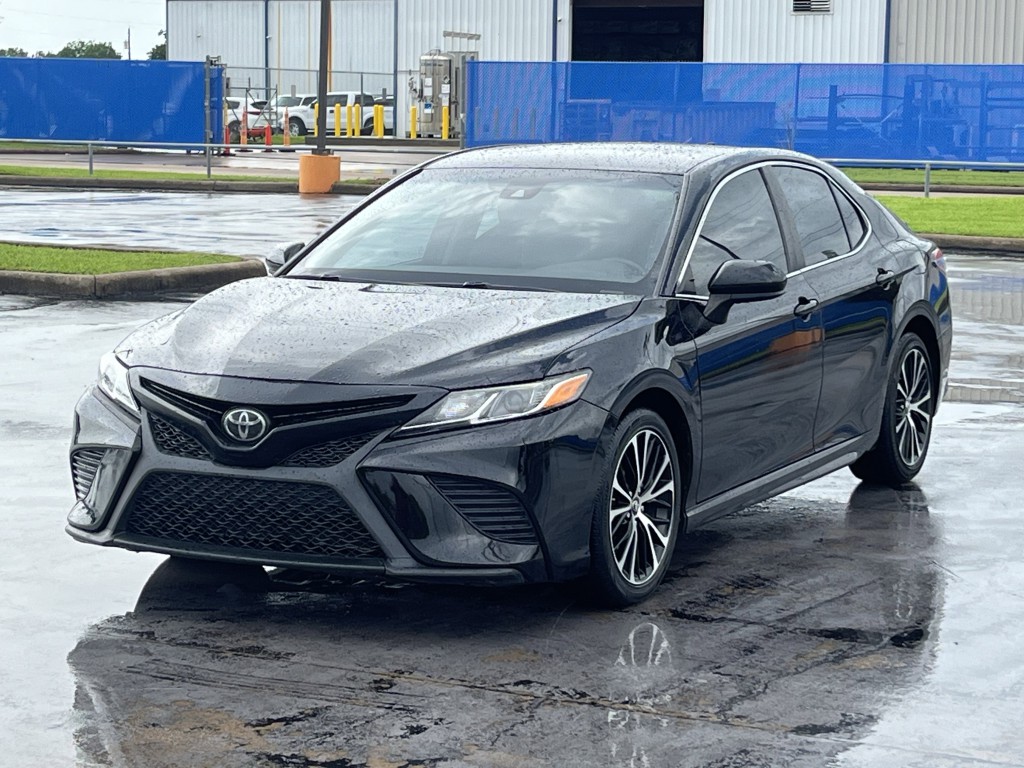 2019 Toyota Camry Image 5