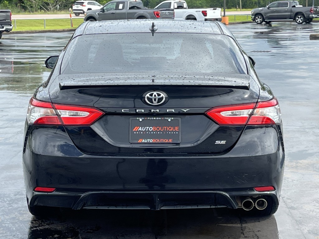 2019 Toyota Camry Image 7