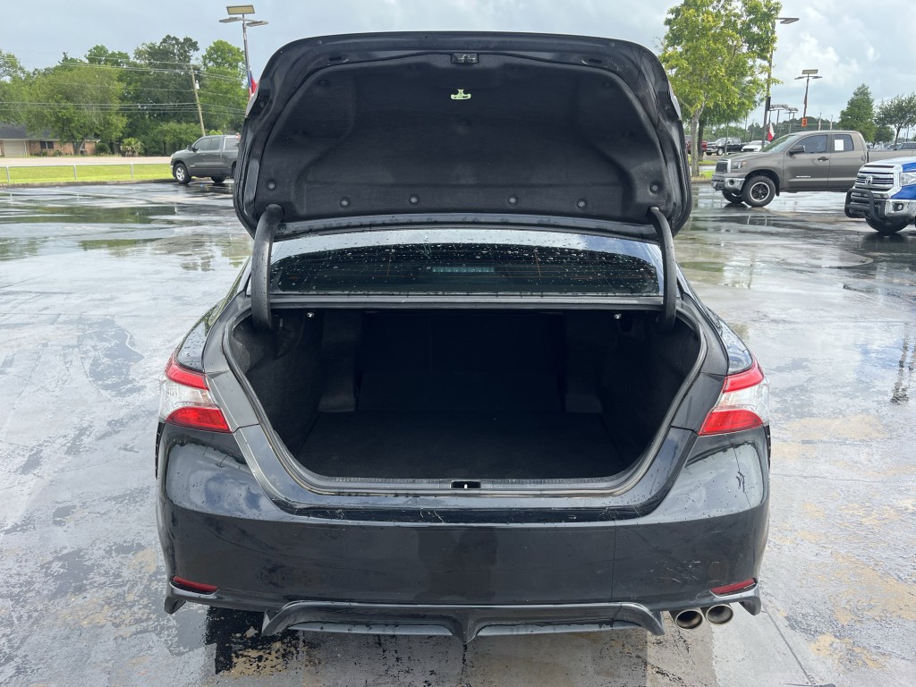 2019 Toyota Camry Image 11