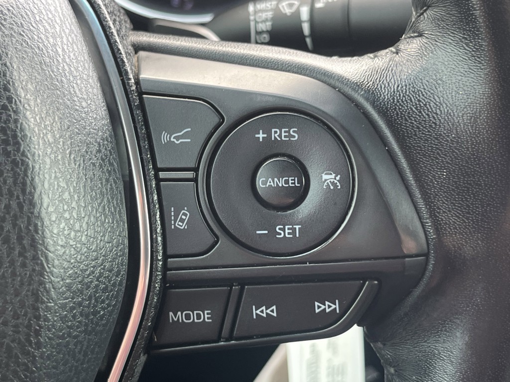 2019 Toyota Camry Image 17