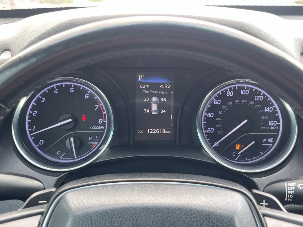 2019 Toyota Camry Image 18