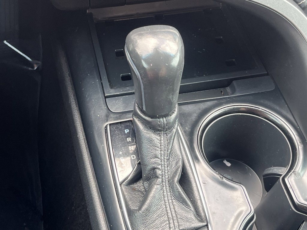 2019 Toyota Camry Image 19