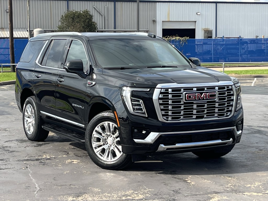 2025 GMC Yukon Image 3