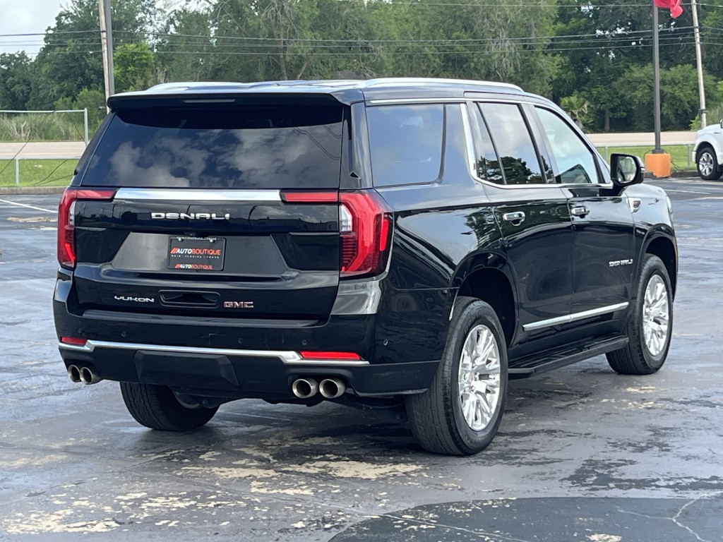 2025 GMC Yukon Image 8