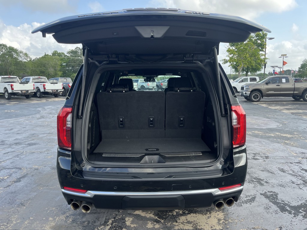 2025 GMC Yukon Image 11