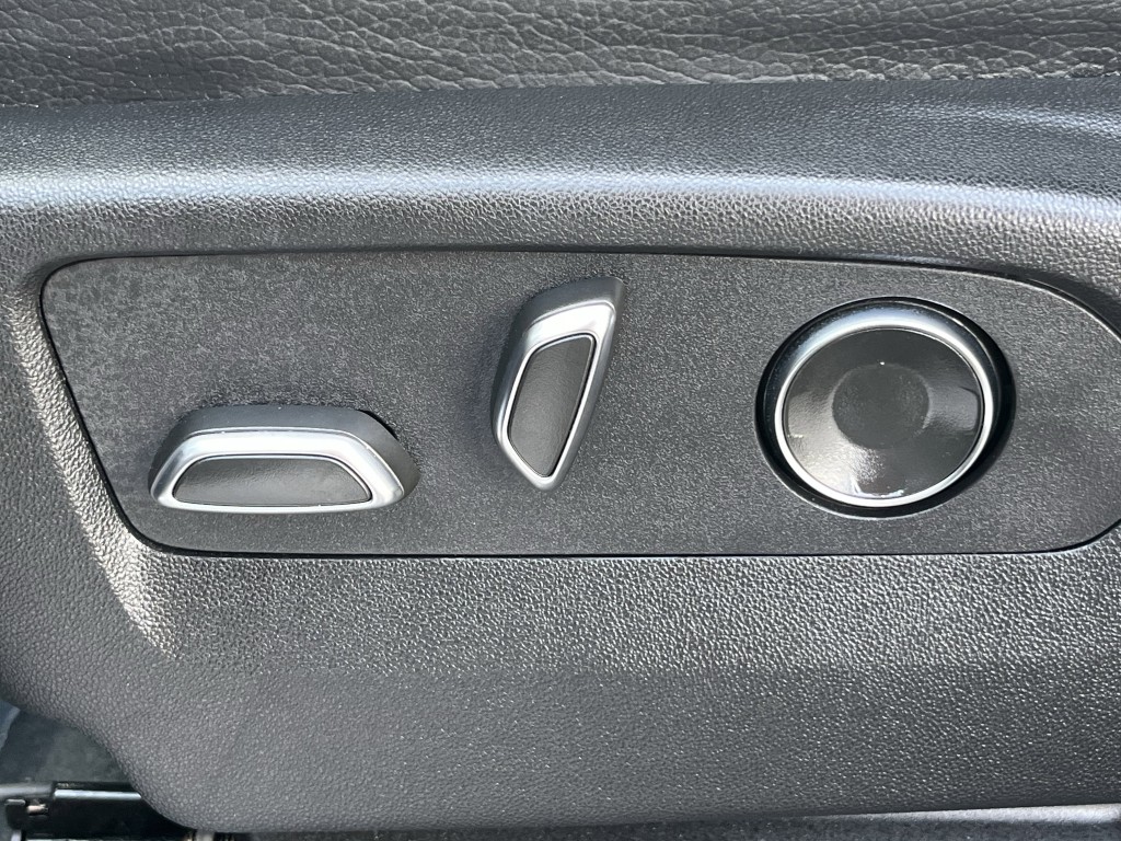 2025 GMC Yukon Image 27