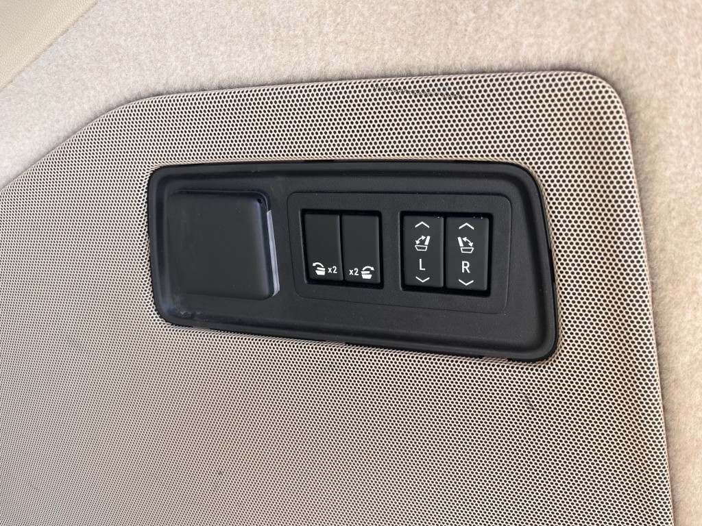 2021 Cadillac Escalade Image 14