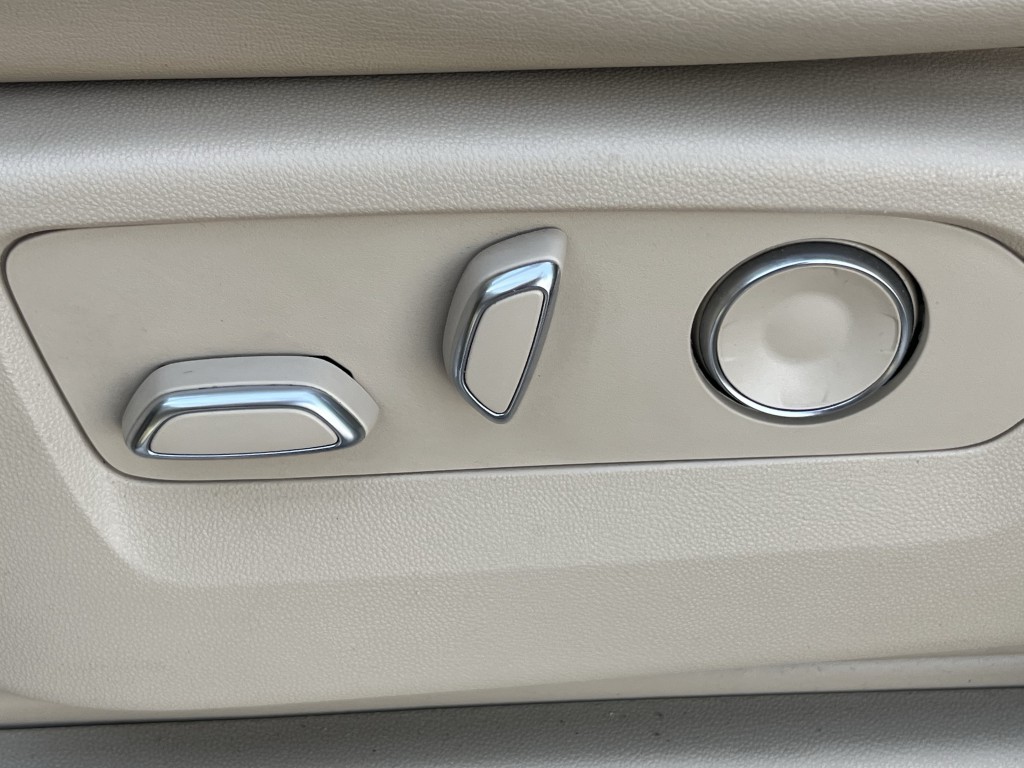 2021 Cadillac Escalade Image 28