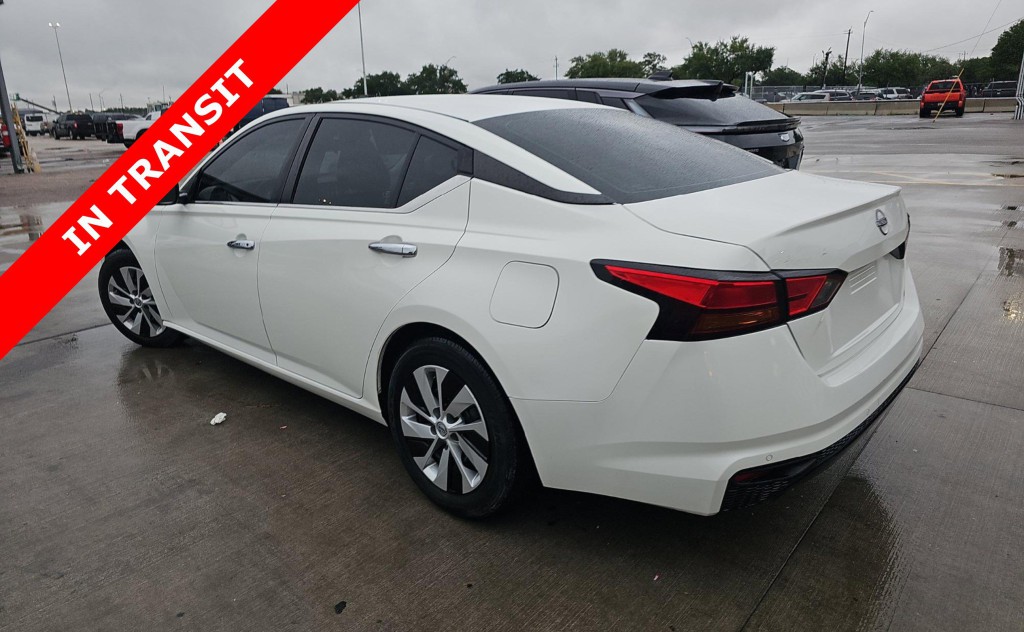 2023 Nissan Altima Image 6