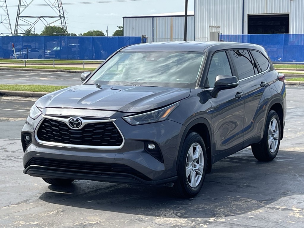 2023 Toyota Highlander Image 3