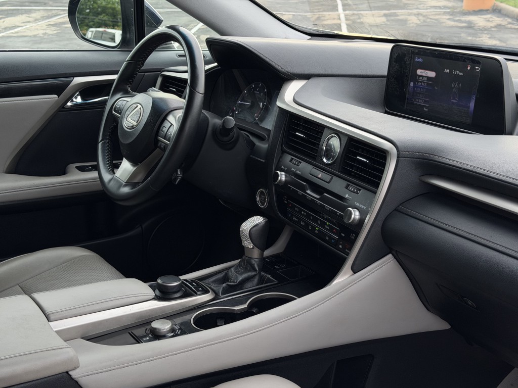 2018 Lexus RX Image 12