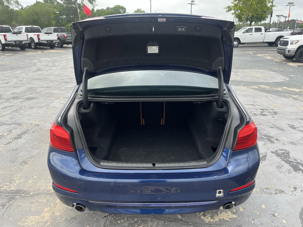 2018 BMW 5 Series Image 11