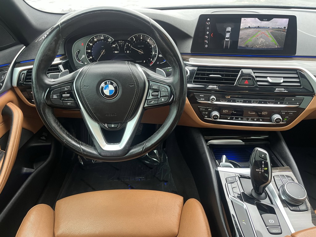 2018 BMW 5 Series Image 17