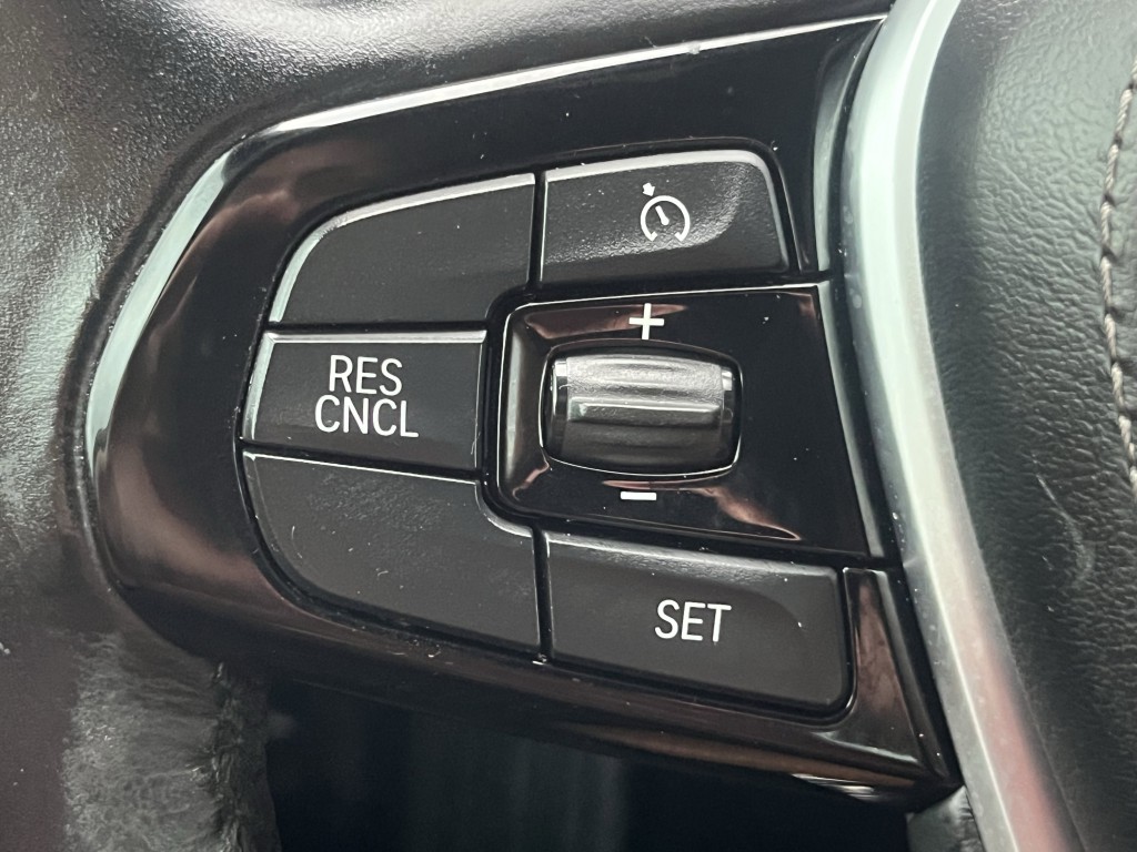 2018 BMW 5 Series Image 19