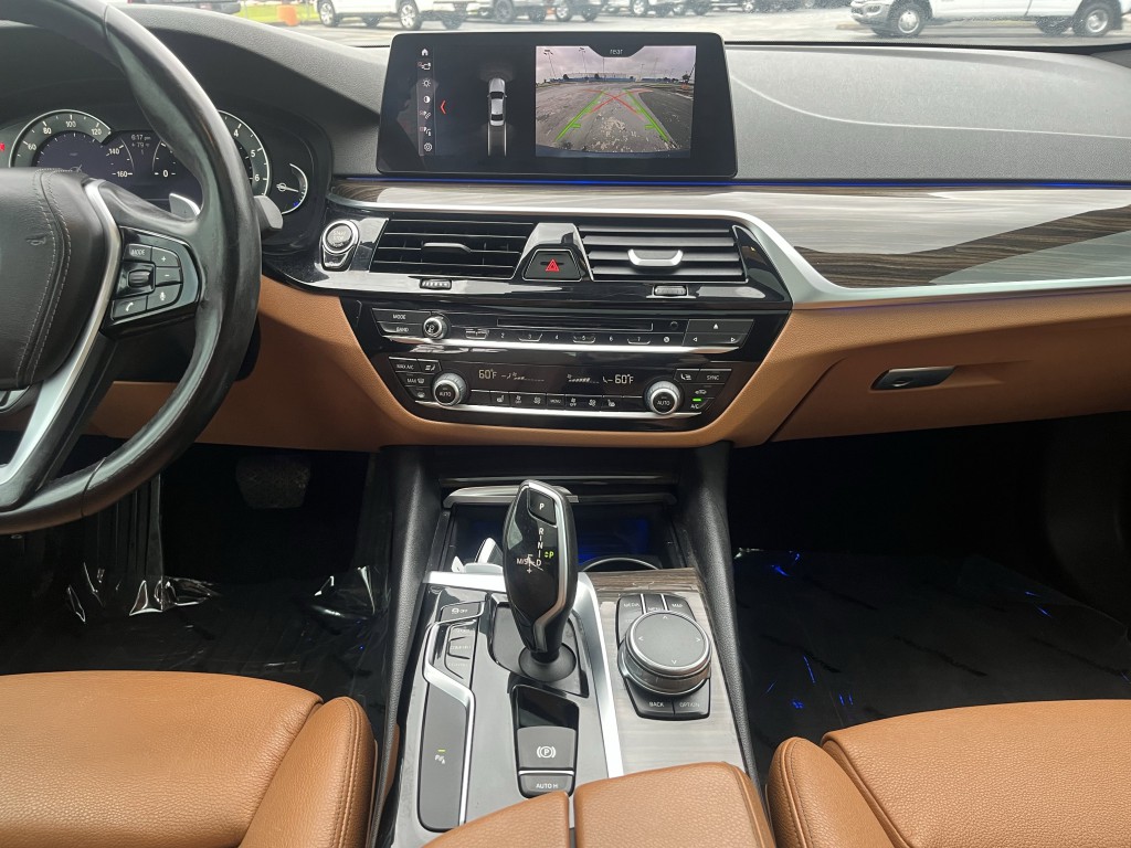 2018 BMW 5 Series Image 25