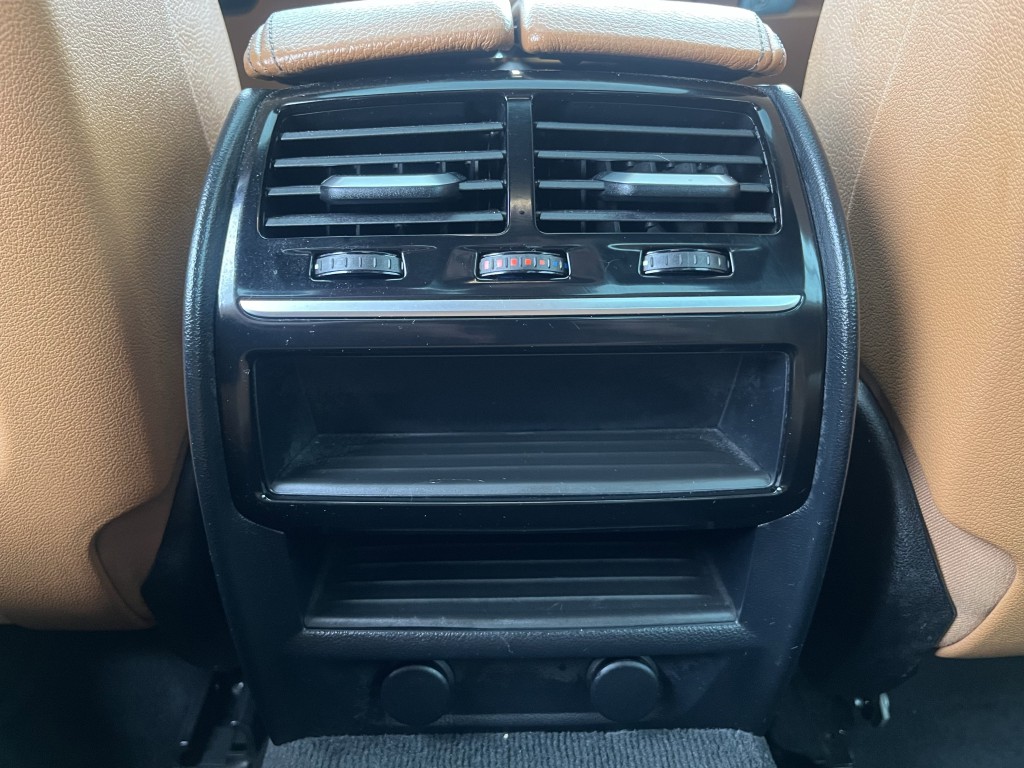 2018 BMW 5 Series Image 28