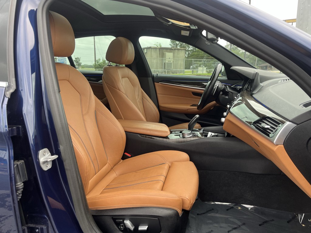 2018 BMW 5 Series Image 30