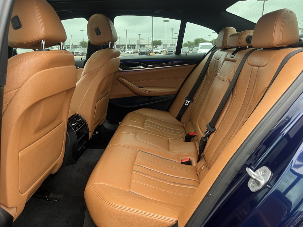 2018 BMW 5 Series Image 31