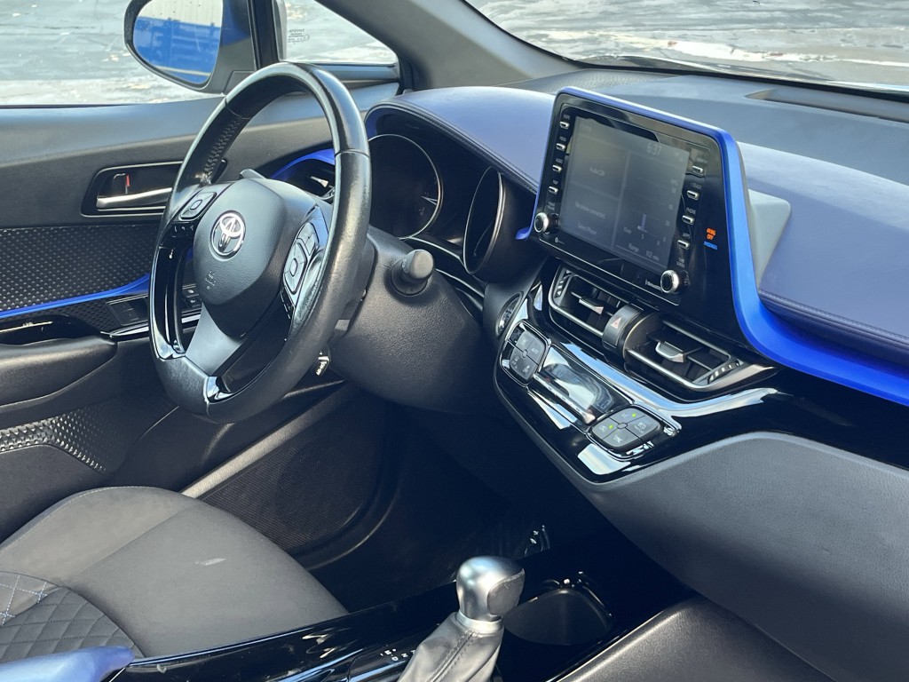 2020 Toyota C-HR Image 15