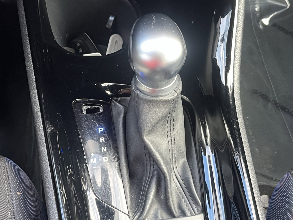 2020 Toyota C-HR Image 21